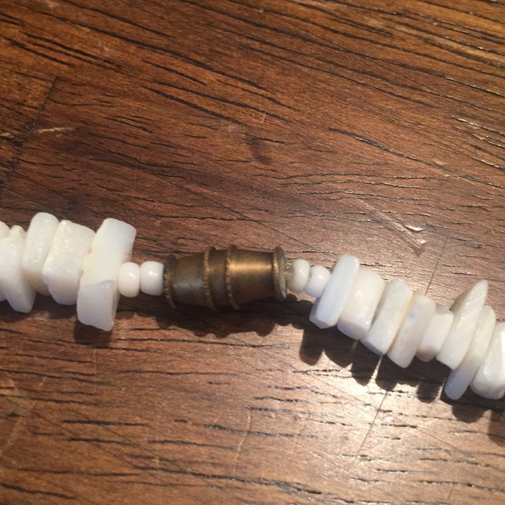 Shell necklace - Picture 2 of 2